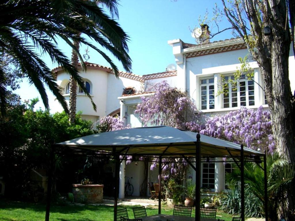 Domaine Saint Nicolas Bed & Breakfast Perpignan Exterior photo